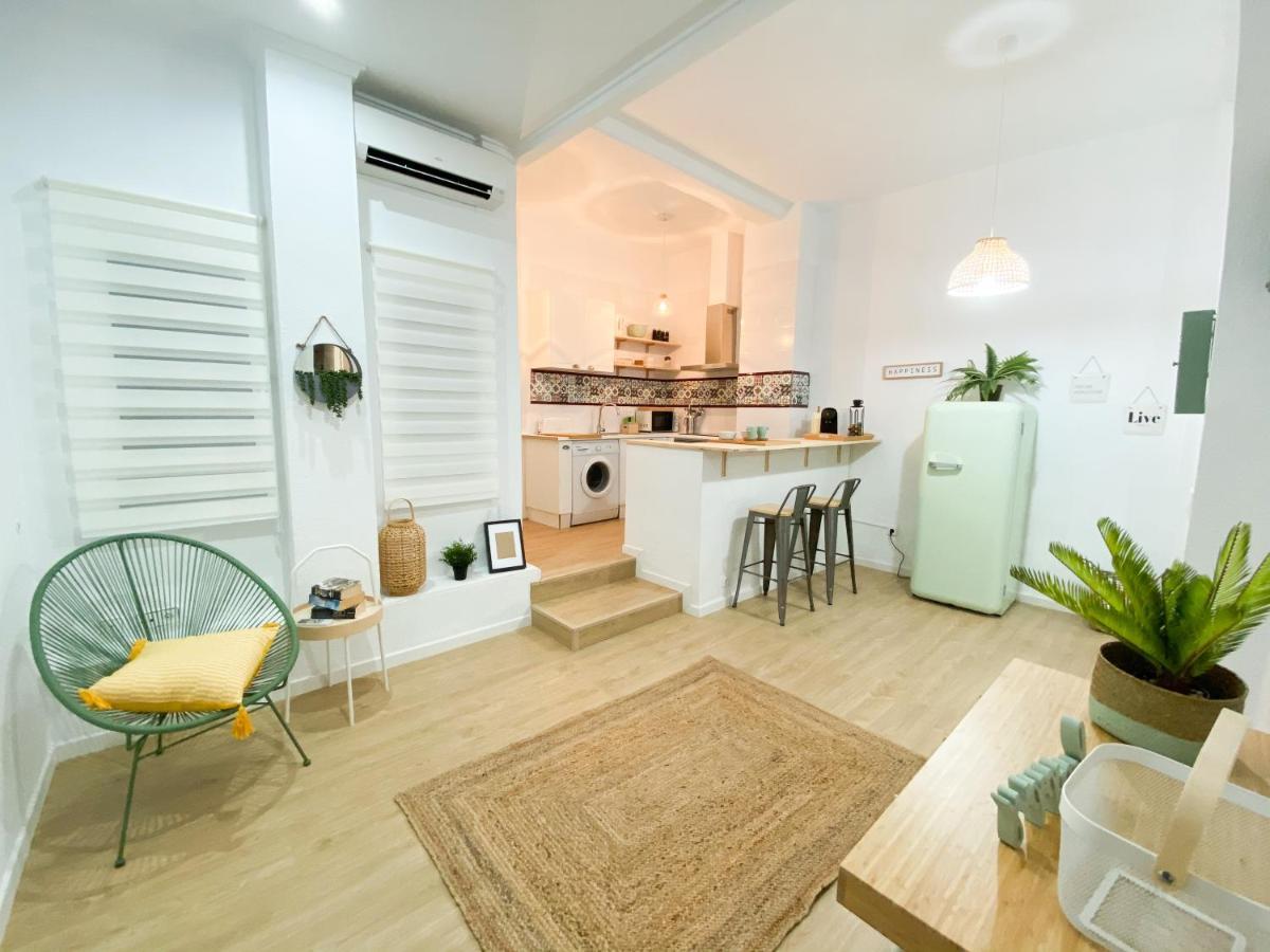 Belleza Y Estetica Modernista En Pleno Centro Аликанте Екстериор снимка
